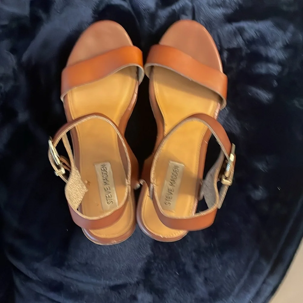 Steve‎ Madden Tan Cream Wedges with Ankle Straps